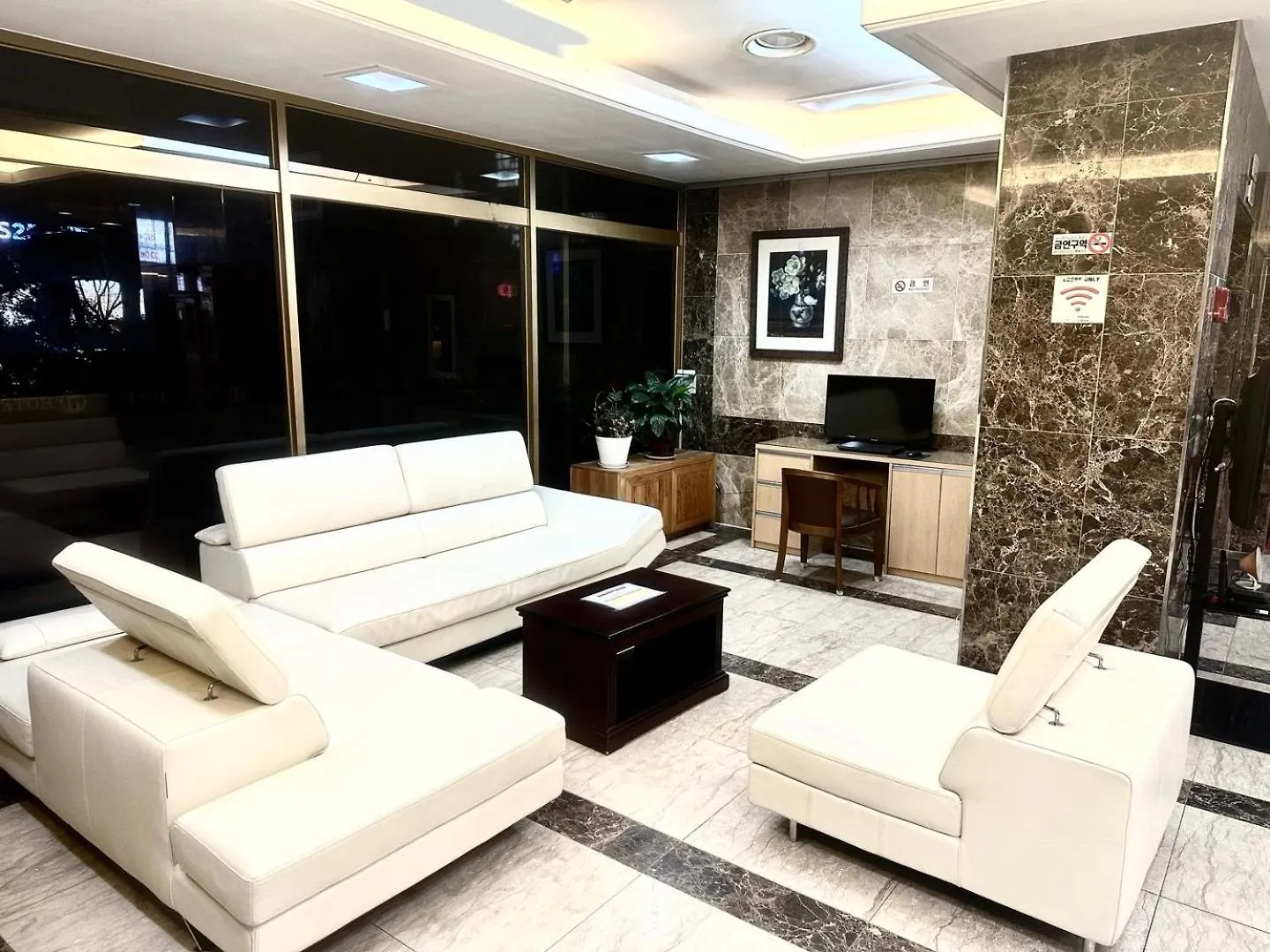 Incheon Airport Hotel June