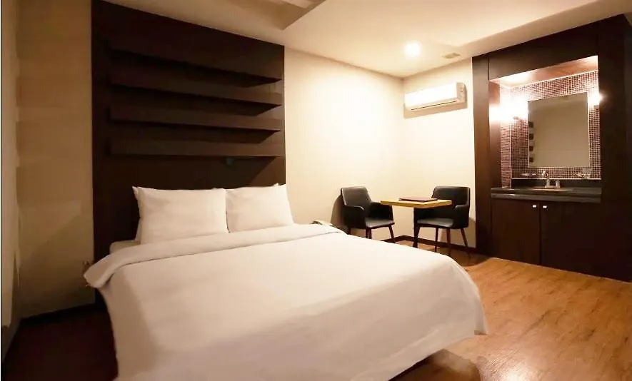 Incheon Airport Hotel June 2*,