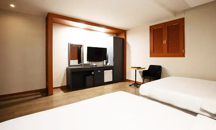 Incheon Airport Hotel June 2*,