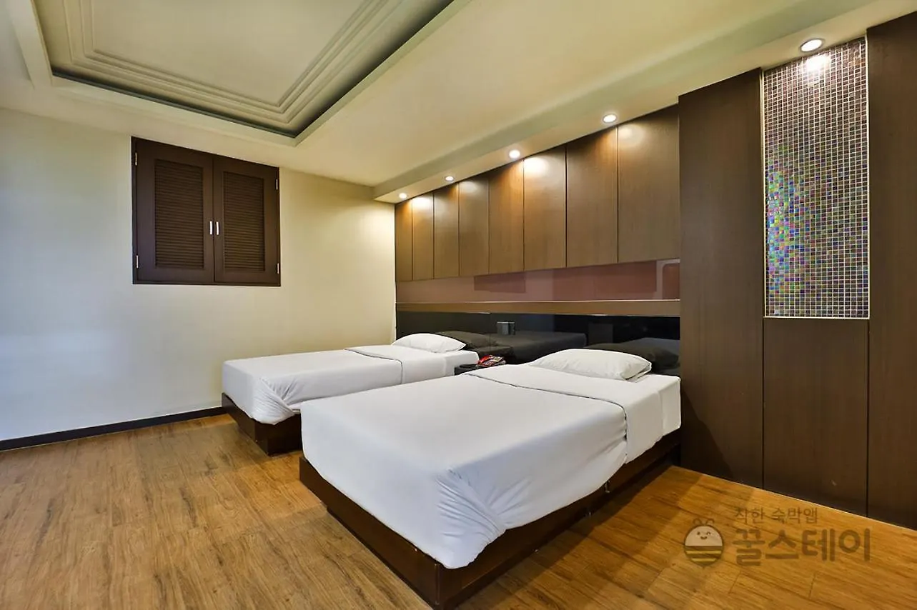 Hotel Airport June Incheon 2*,  South Korea