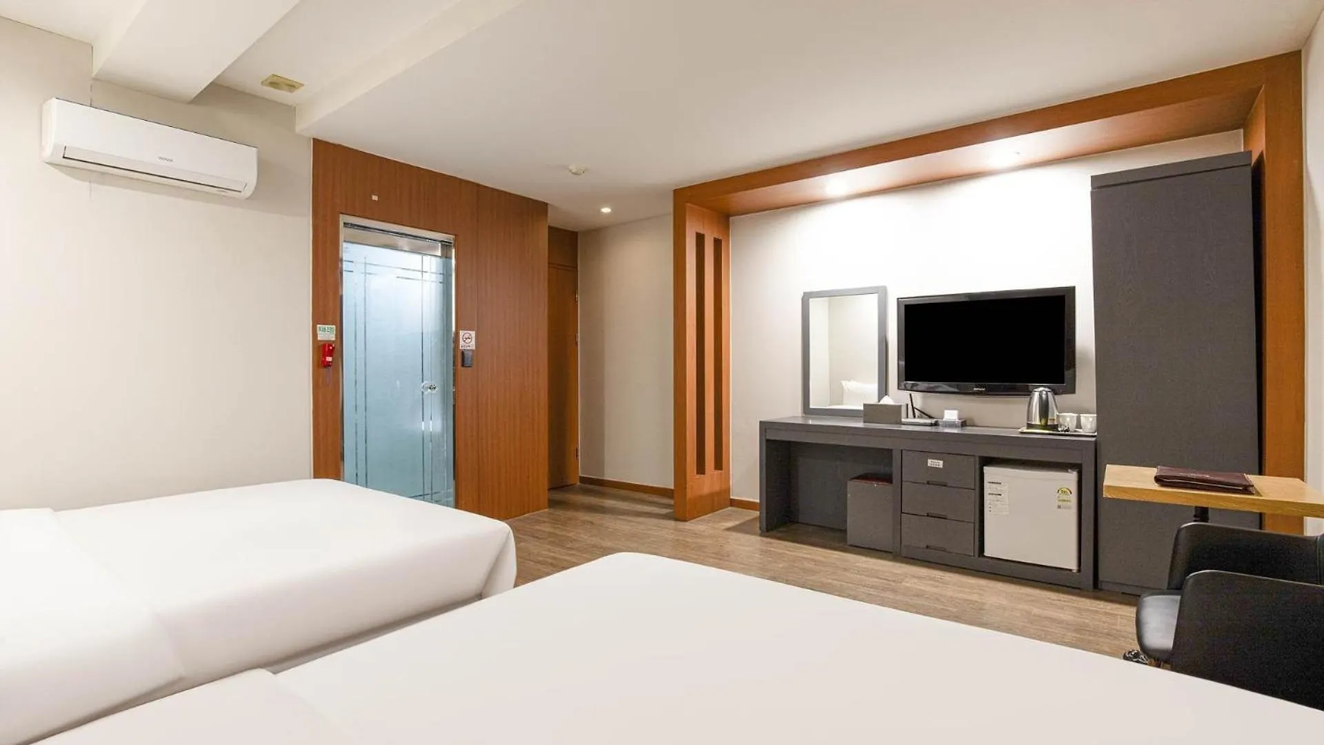 Incheon Airport Hotel June 2*,  South Korea