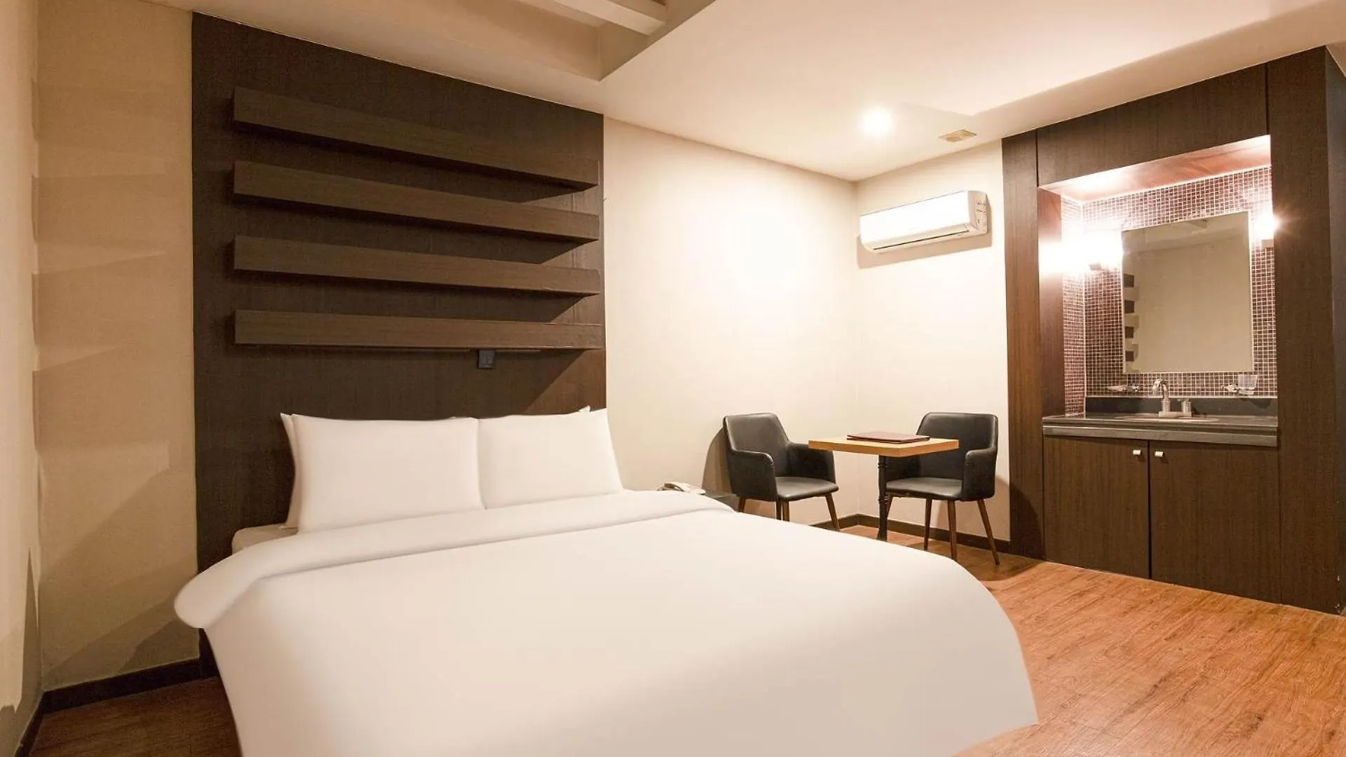 Incheon Airport Hotel June