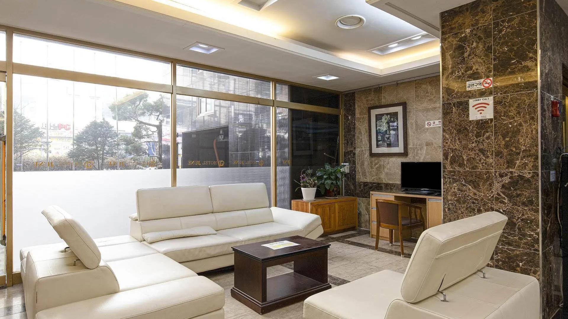 Incheon Airport Hotel June