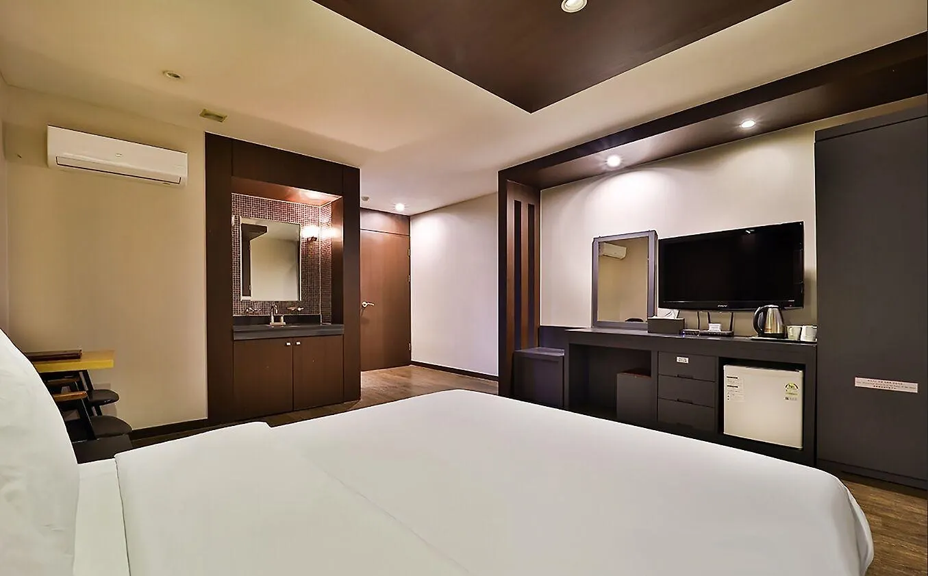 Incheon Airport Hotel June