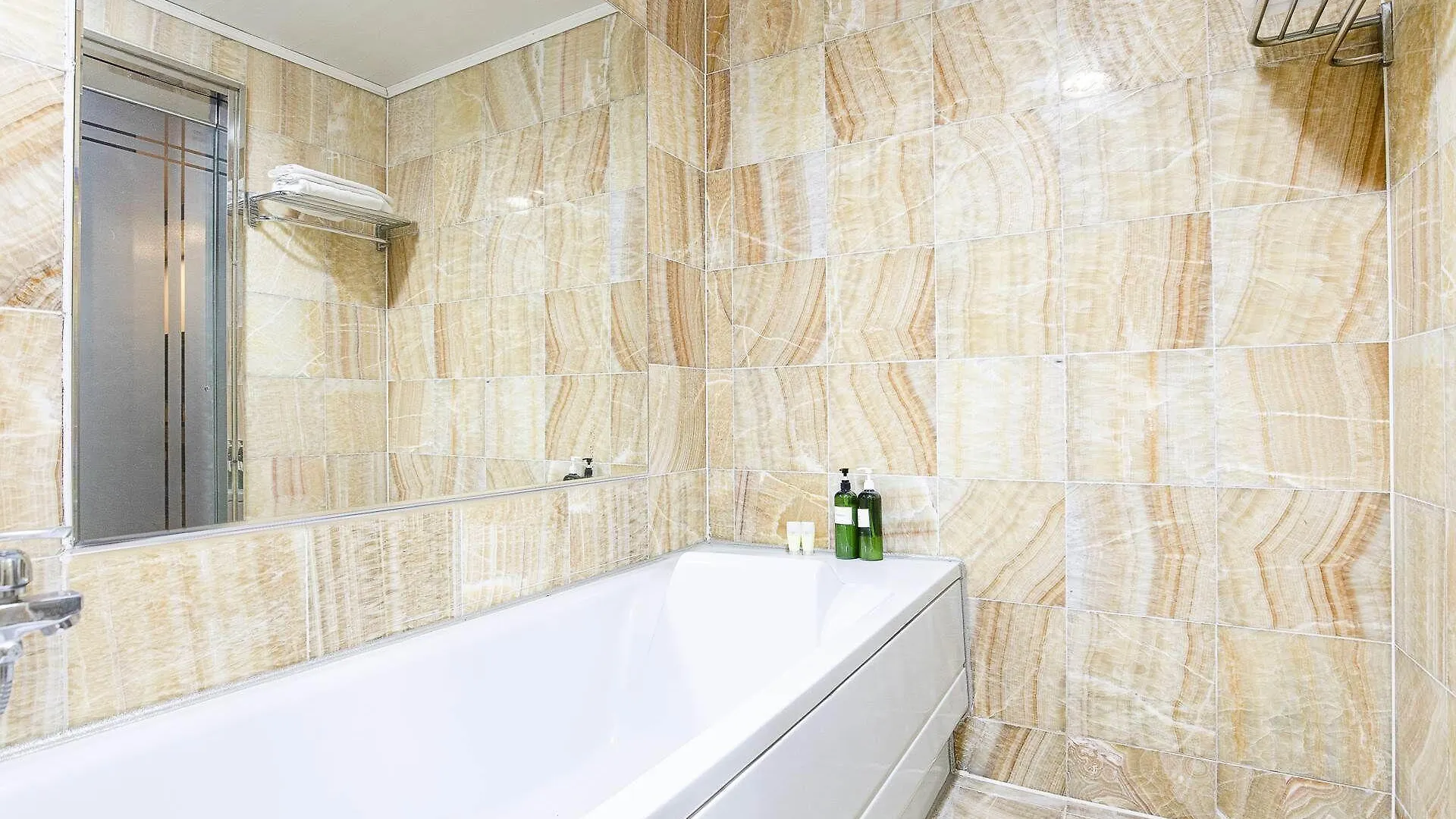 Incheon Airport Hotel June 韓国