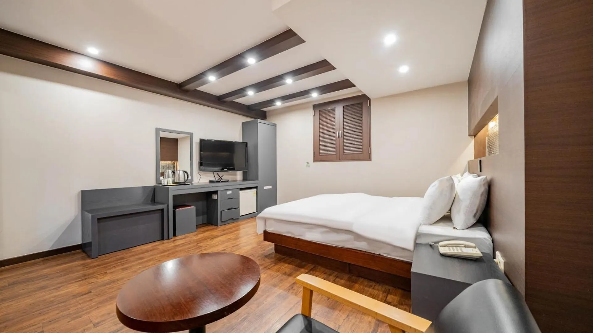 Incheon Airport Hotel June