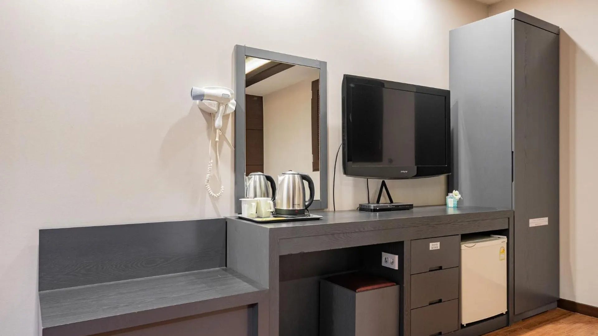 Incheon Airport Hotel June 2*,  South Korea