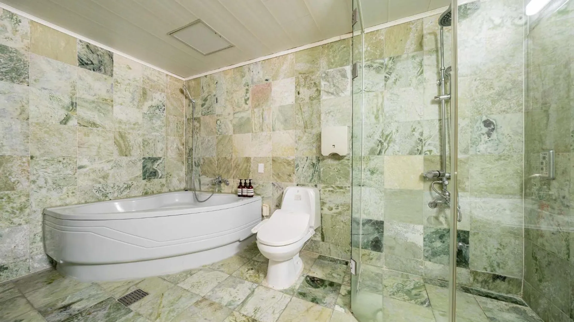 **  Incheon Airport Hotel June South Korea