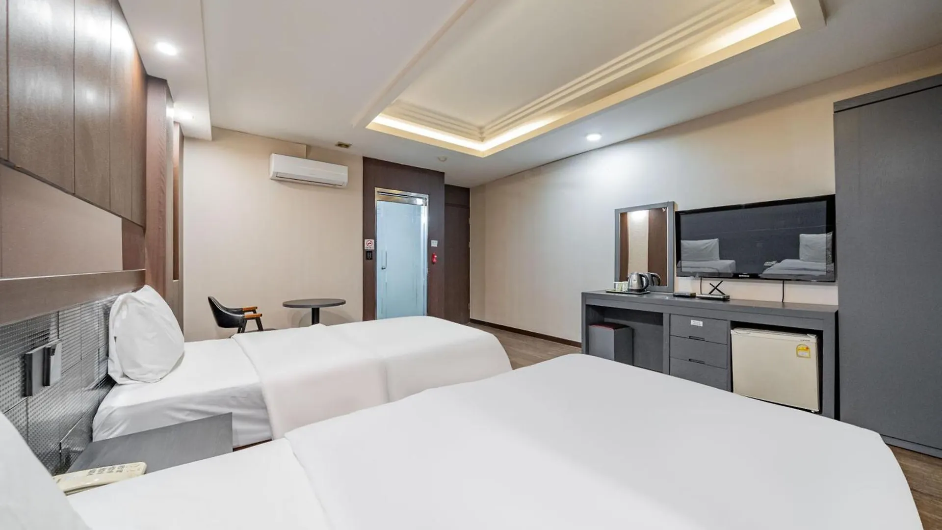 Incheon Airport Hotel June