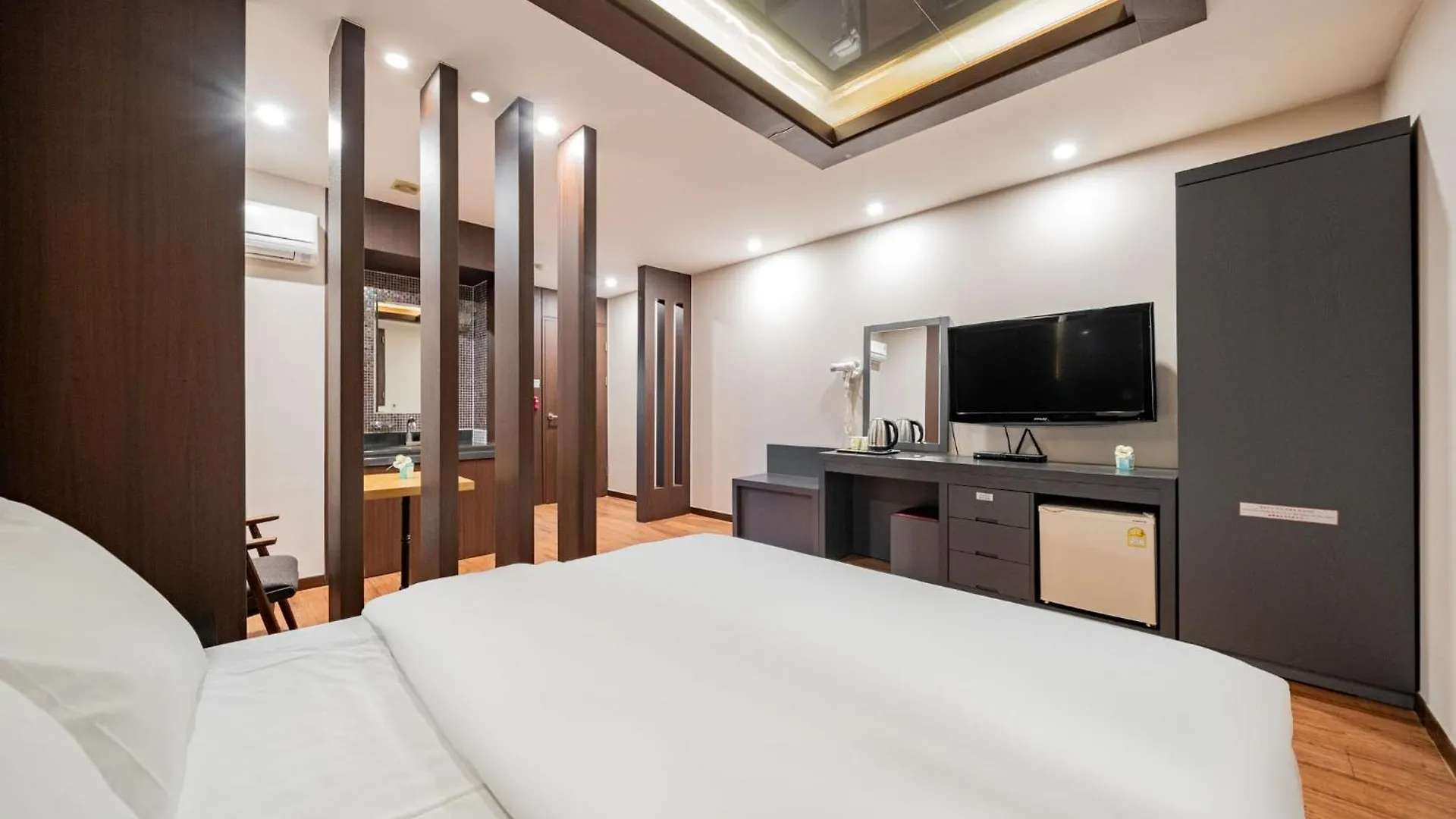 Incheon Airport Hotel June