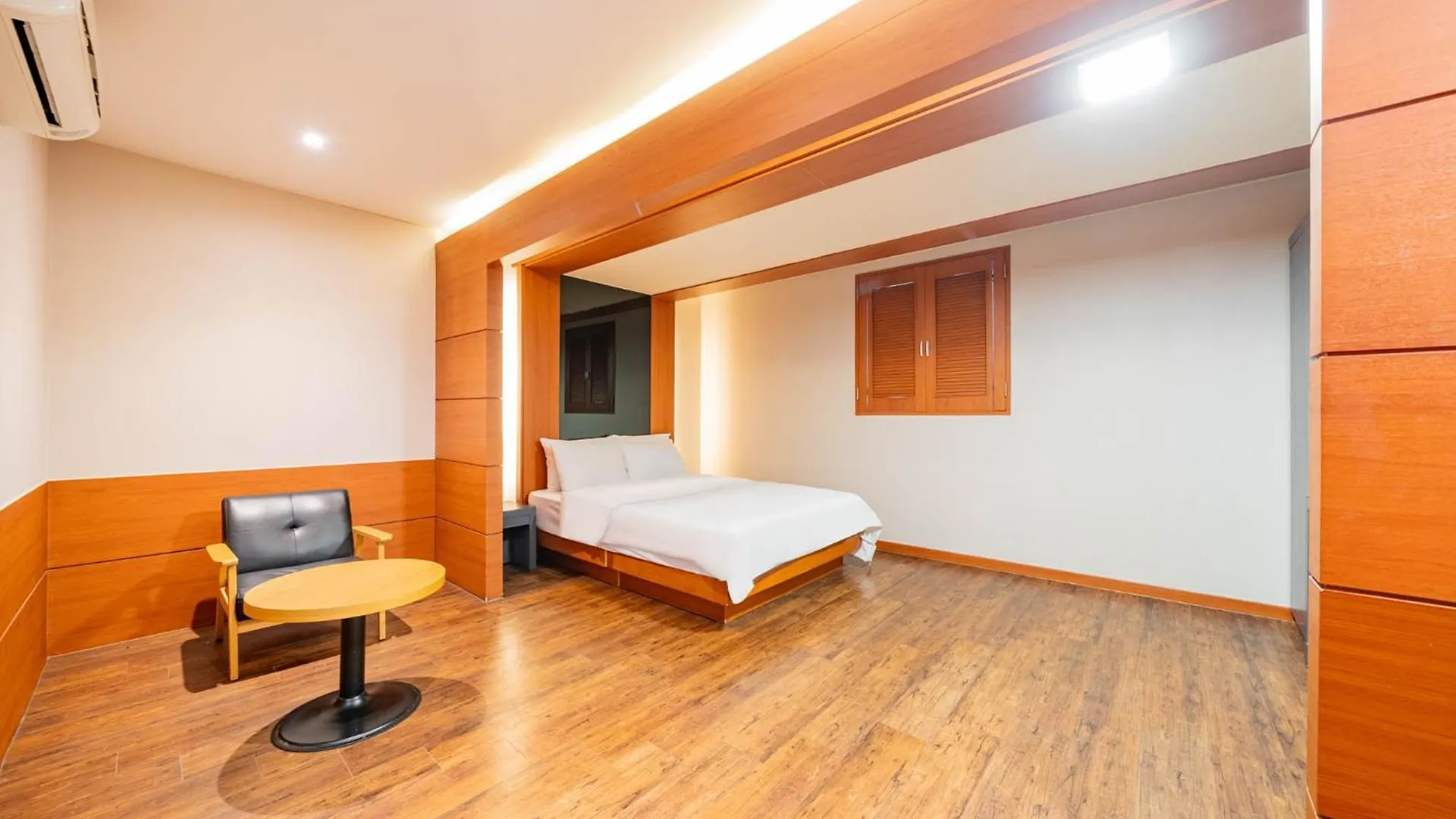 Incheon Airport Hotel June South Korea