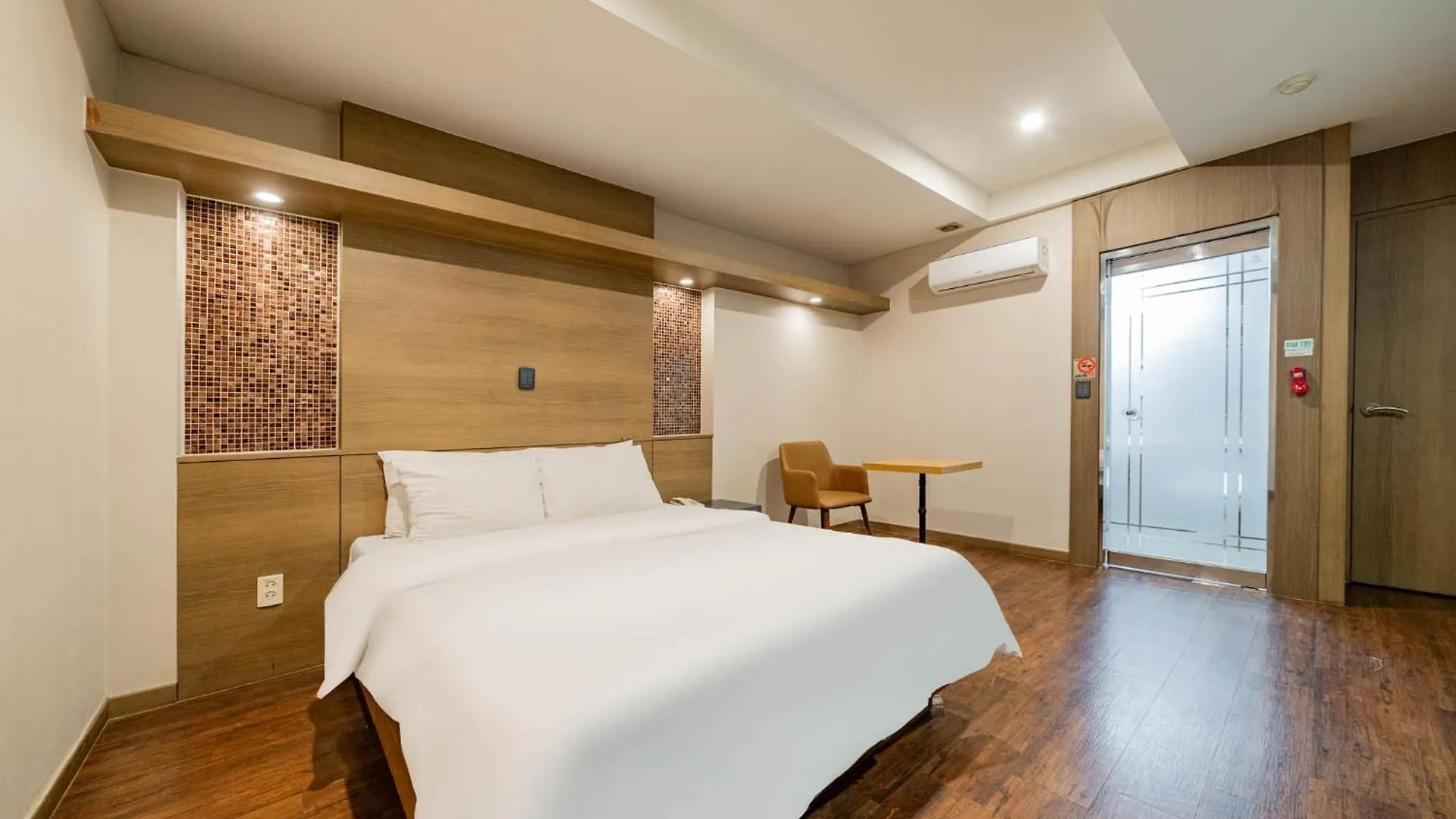 Incheon Airport Hotel June 2*,  South Korea