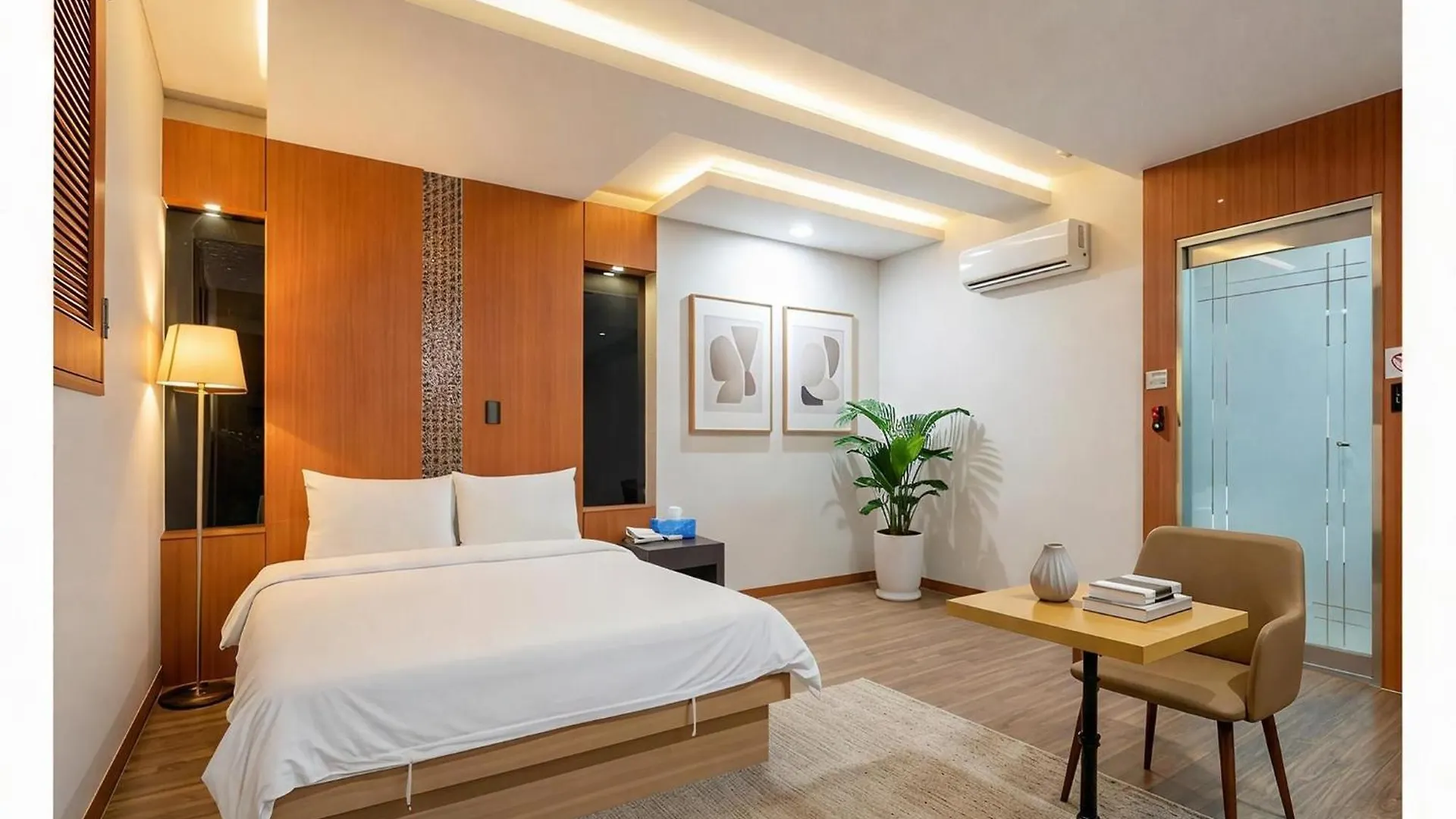 **  Incheon Airport Hotel June South Korea