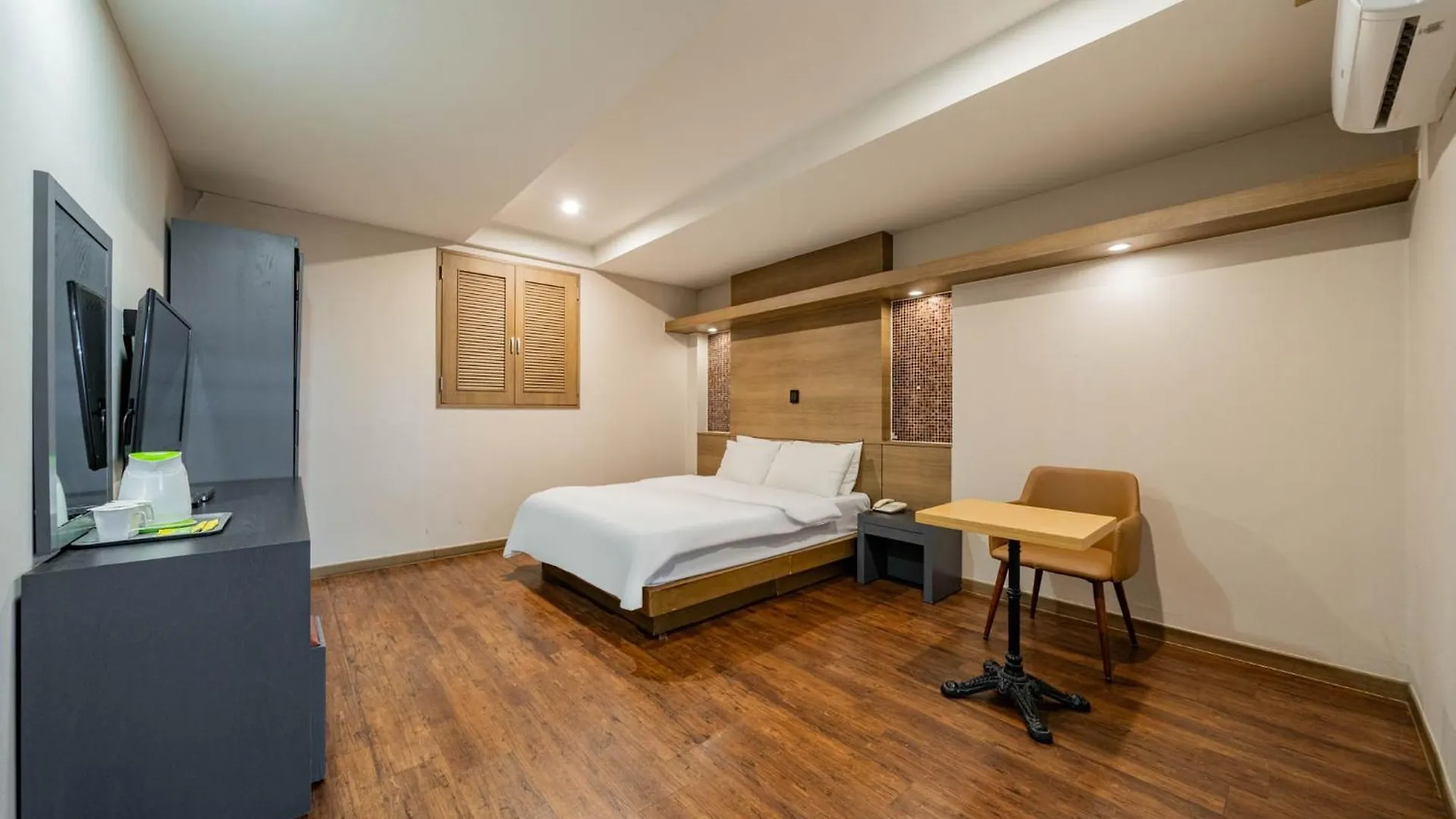 Incheon Airport Hotel June