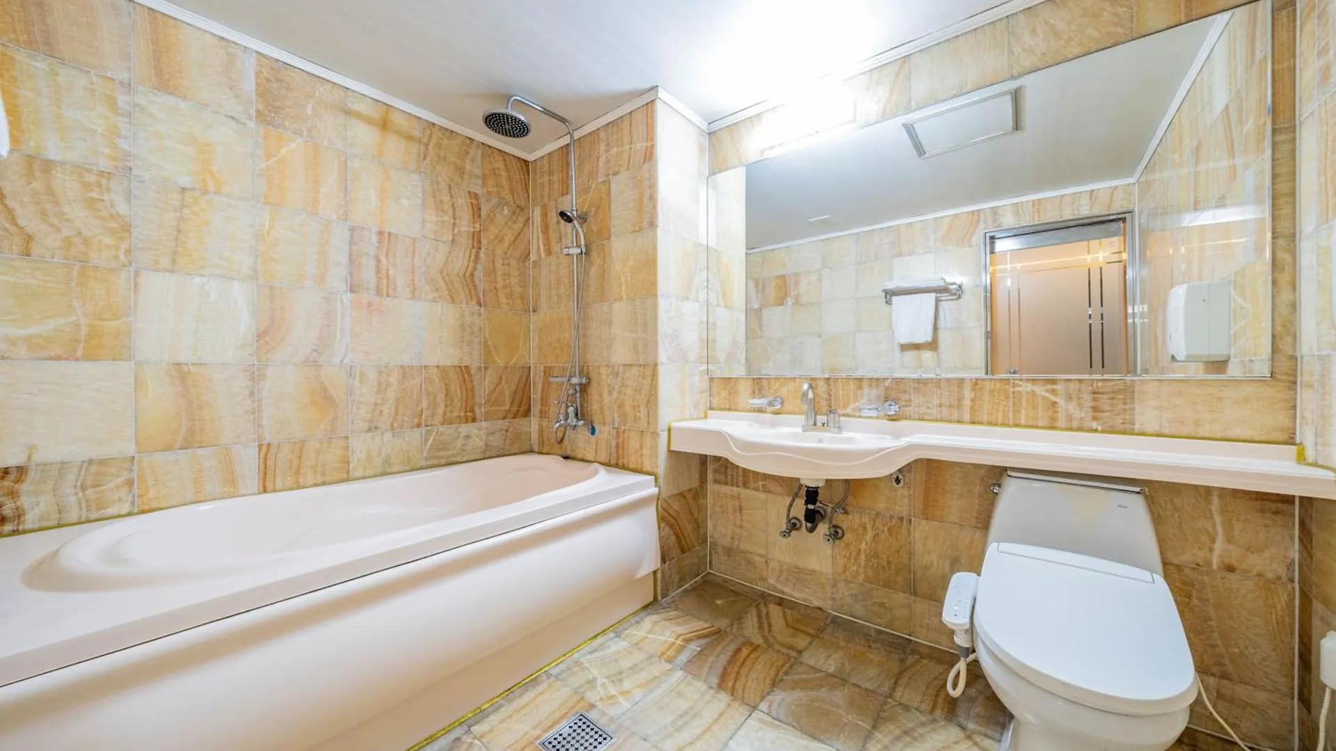 Incheon Airport Hotel June