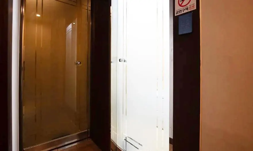 Hotel Airport June 인천 2*,  대한민국