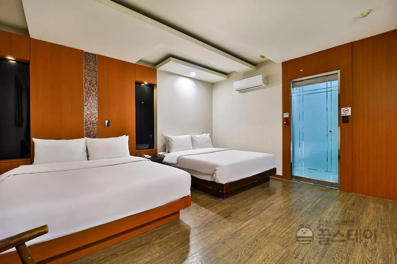 Hotel Airport June 인천