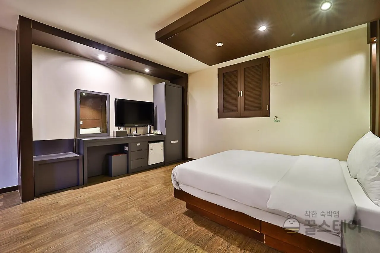 Hotel Airport June 인천
