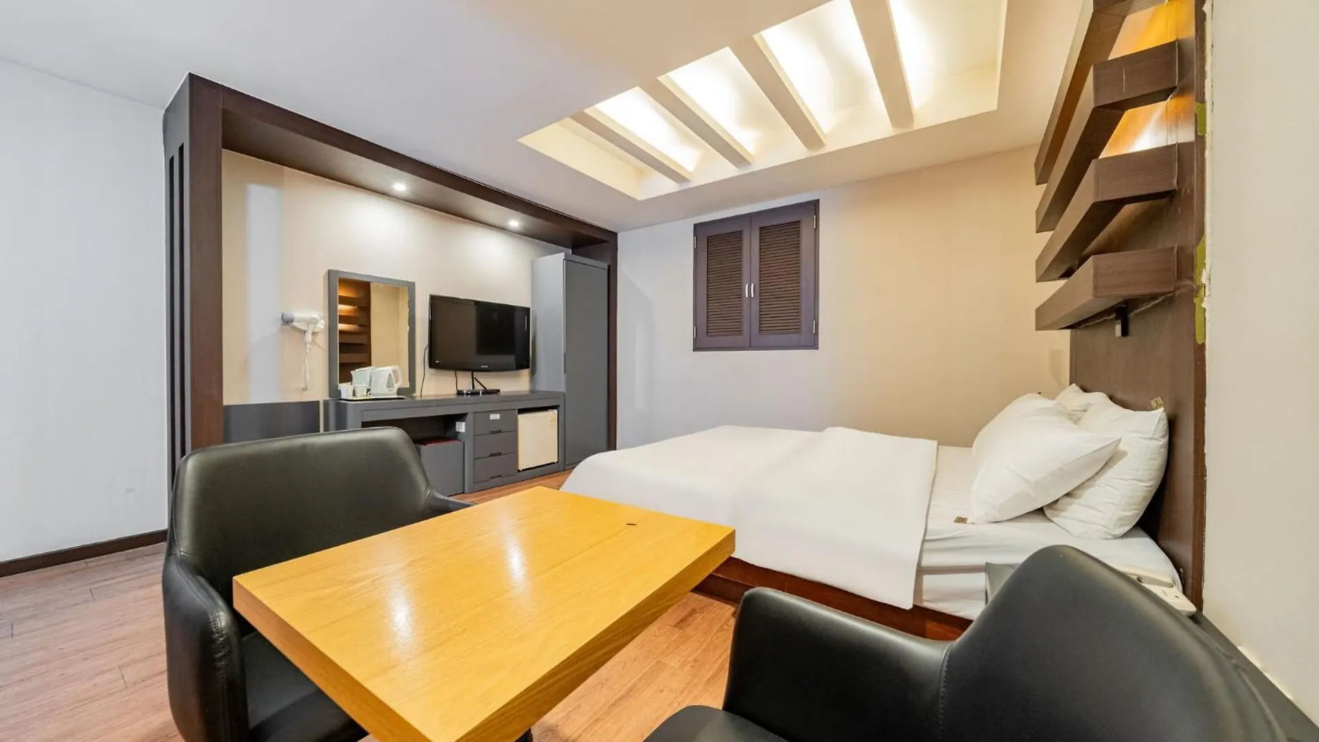 Incheon Airport Hotel June 韓国